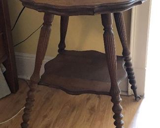 CH036: Claw Foot with Glass Flower Table Local Pickup  https://www.ebay.com/itm/113796216341