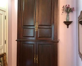 CH041: Mahogany 10' Wooden Entertainment Center Local Pickup  https://www.ebay.com/itm/113796216325