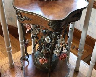 CH046: French Provincial Parlor Room Flower End Table Local Pickup  https://www.ebay.com/itm/113787400714