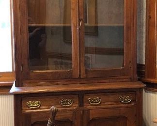 CH112: American Oak Hutch Sideboard Local Pickup  https://www.ebay.com/itm/113796246098