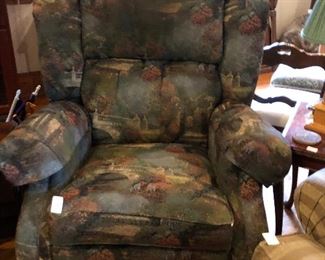 CH142: Plush Fabric Occasional Chair Local Pickup   https://www.ebay.com/itm/113796336265 