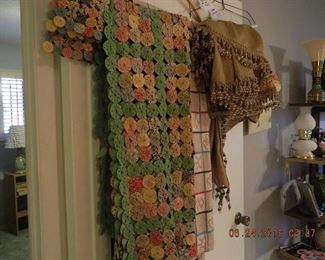 Vintage Yo-Yo Quilt & pillow - there are many quilts and quilt tops