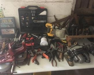 Many different sizes of clamps