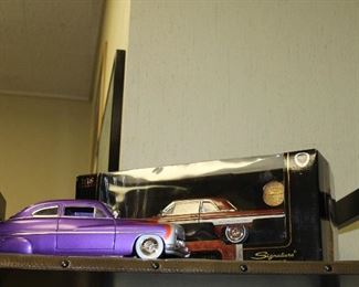 INDOOR, BACK OF HOUSE THROUGH HOLDING AREA, ERTL 1949 Mercury/ Road Signature 1962 Oldsmobile Starfire 