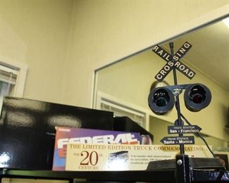 INDOOR, BACK OF HOUSE THROUGH HOLDING AREA, Model Planes Century Wings, Wings of heroes