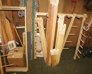 INDOOR, WING 2, LAST ROOM ON LEFT, Weaving Accessories