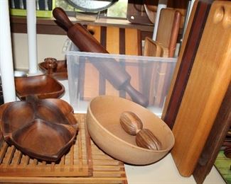 INDOOR, FIRST AREA TO LEFT AFTER ENTERING MAIN HOUSE, Acacia ware