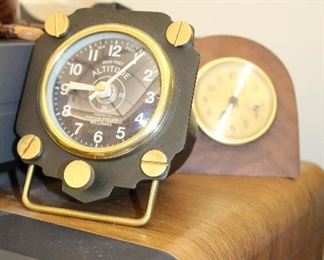 INDOOR, WING 2, LAST ROOM ON RIGHT, Altitude Clock Pendulux