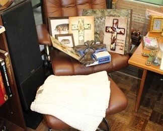 INDOOR, WING 2, LAST ROOM ON RIGHT, Ekornes with Ottoman