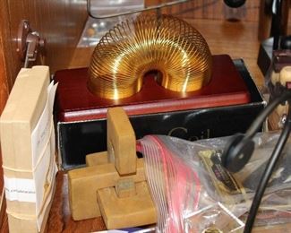 INDOOR, WING 2, LAST ROOM ON RIGHT, Auri coil Gold plated Slinky 