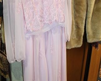 INDOOR, WING 2, LAST ROOM ON RIGHT, Purses include: Lululemon, Coach, Ellington, The Sak, Fossil, Charles David, Elliot Lucca, Sondra Roberts, American West, White Doe, BCBG Girls, Gianni Bini STARTING AT $5!