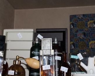 INDOOR, WING 2, LAST ROOM ON RIGHT,  Coco Chanel, Tiffany, Elemis, Black XS-Ricono