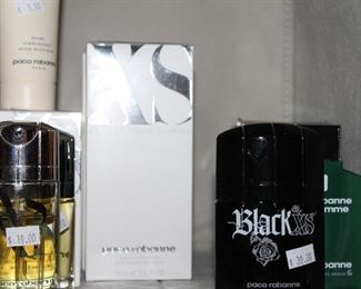 INDOOR, WING 2, LAST ROOM ON RIGHT,  Paco Rabanne, Black XS