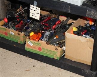 OUTDOOR, GARAGE BAY 1 & 2, Misc Hand Tools Most $2