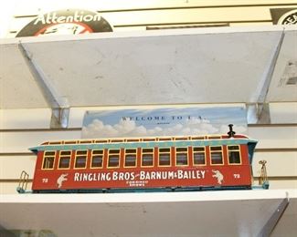 OUTDOOR SHOWROOM, STAND ALONE GARAGE, Bachmann $58 