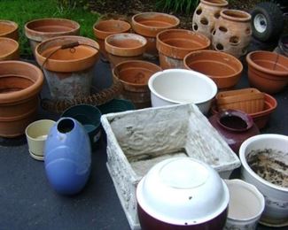 Tons of ceramic and clay flower pots in every size!