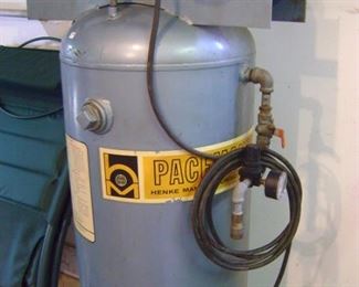 Pacemaker Henke Milwaukee heavy-duty air compressor with all the attachments.