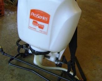 Pro Series 4 gallon automatic weed/fertilizer sprayer.