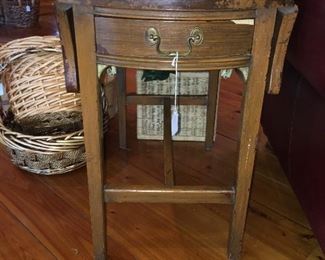 Drop leaf side table 