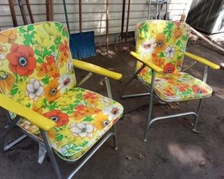 Extremely great condition vintage style lawn chairs