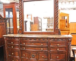 Burl Mahogany 3 Piece Marble Top King Bedroom Set
Auction Estimate $300-$600 – Located Inside
