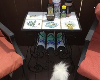 . . . love this cute tile bistro table . . . here kitty, kitty, kitty!