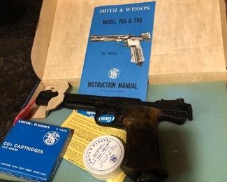 SMITH & WESSON AIR SOFT GUN