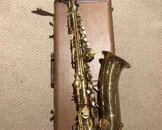 VINTAGE SAXOPHONE 