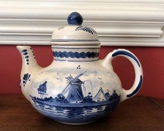 Delt Blue Holland tea pot