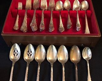 Lunt sterling silver flatware set 