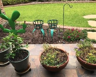 Plants, yard art
