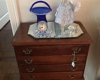 Small cabinet