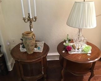 Curio table, round table, Fenton