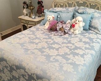 Another view of bed