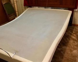 Adjustable full size bed