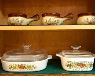 Pyrex casserole dishes