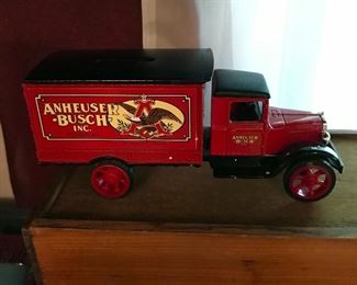 Anheuser-Busch Bank, "1931 Hawkeye" trunk