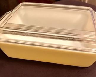 Pyrex refrigerator casserole dish