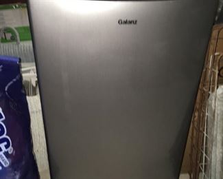 Galanz apartment refrigerator 