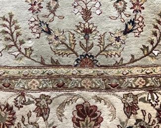 Close up cream floral rug 8x10
