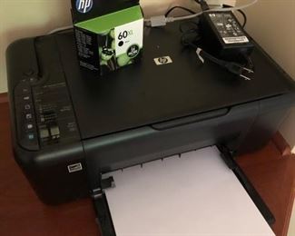 HP printer (scan, copy, fax) with ink 