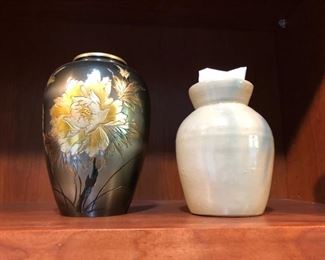 antique Snuff jar and Chinese vase