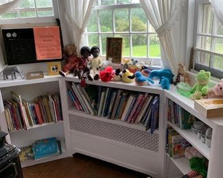 Kids room -- books, etc. 