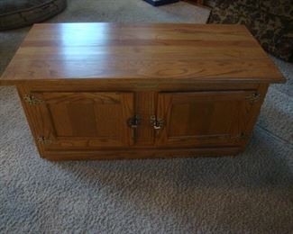 reproduction White Cloud refrigerator coffee table