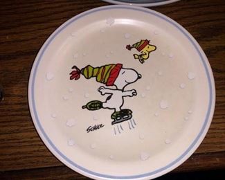 Hallmark Snoopy luncheon plates (8 total)