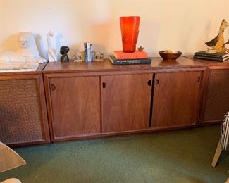 Mid-Century stereo cabinet - Barzilay 