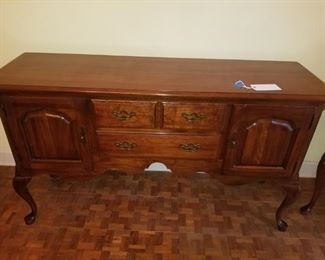 Thomasville, Queen Anne style cherry sideboard server