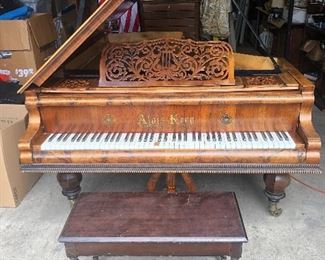 Baby grand piano in beautiful condition!