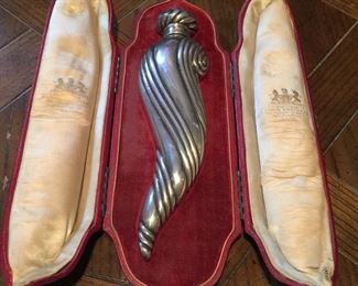 One of a kind Sterling Mappin Bros. Antique perfume holder, dauber.