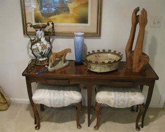 great wood console, pair of matching ottoman chairs and lots of accessories